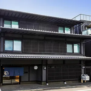 https://rinn-niomon.hotels-in-kyoto.org
